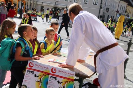Tudi otroci kamniških šol in vrtcev so bili danes trajnostno povezavi  (160)